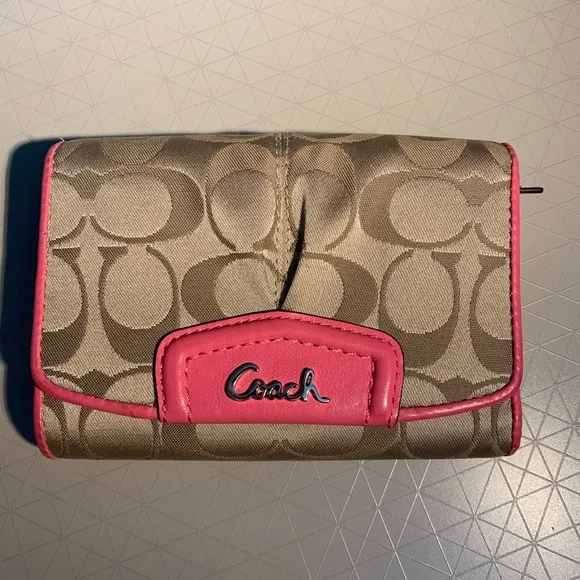 Coach Monogram Medium Wallet - Picture 1 of 7